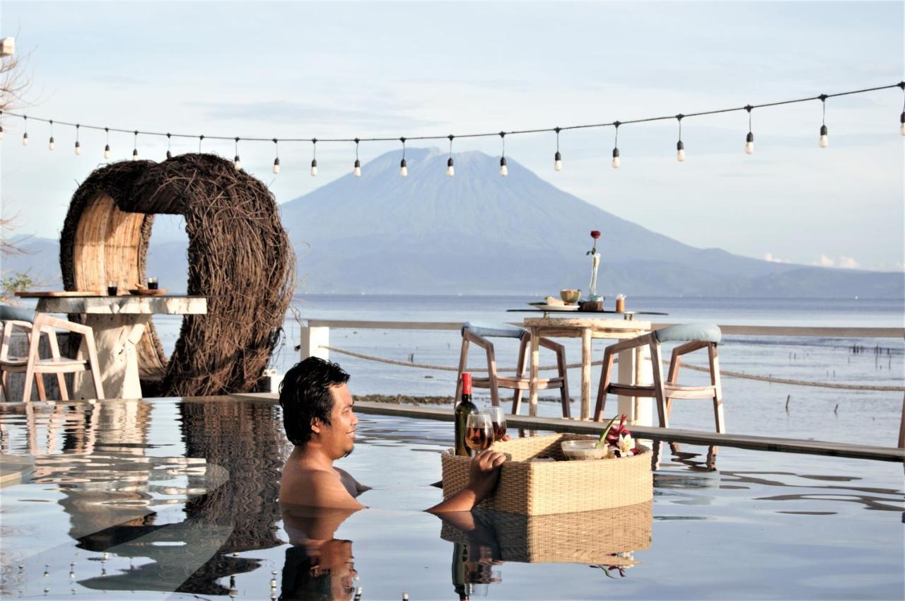 Ocean Terrace Suite And Spa Luxury Batununggul ภายนอก รูปภาพ
