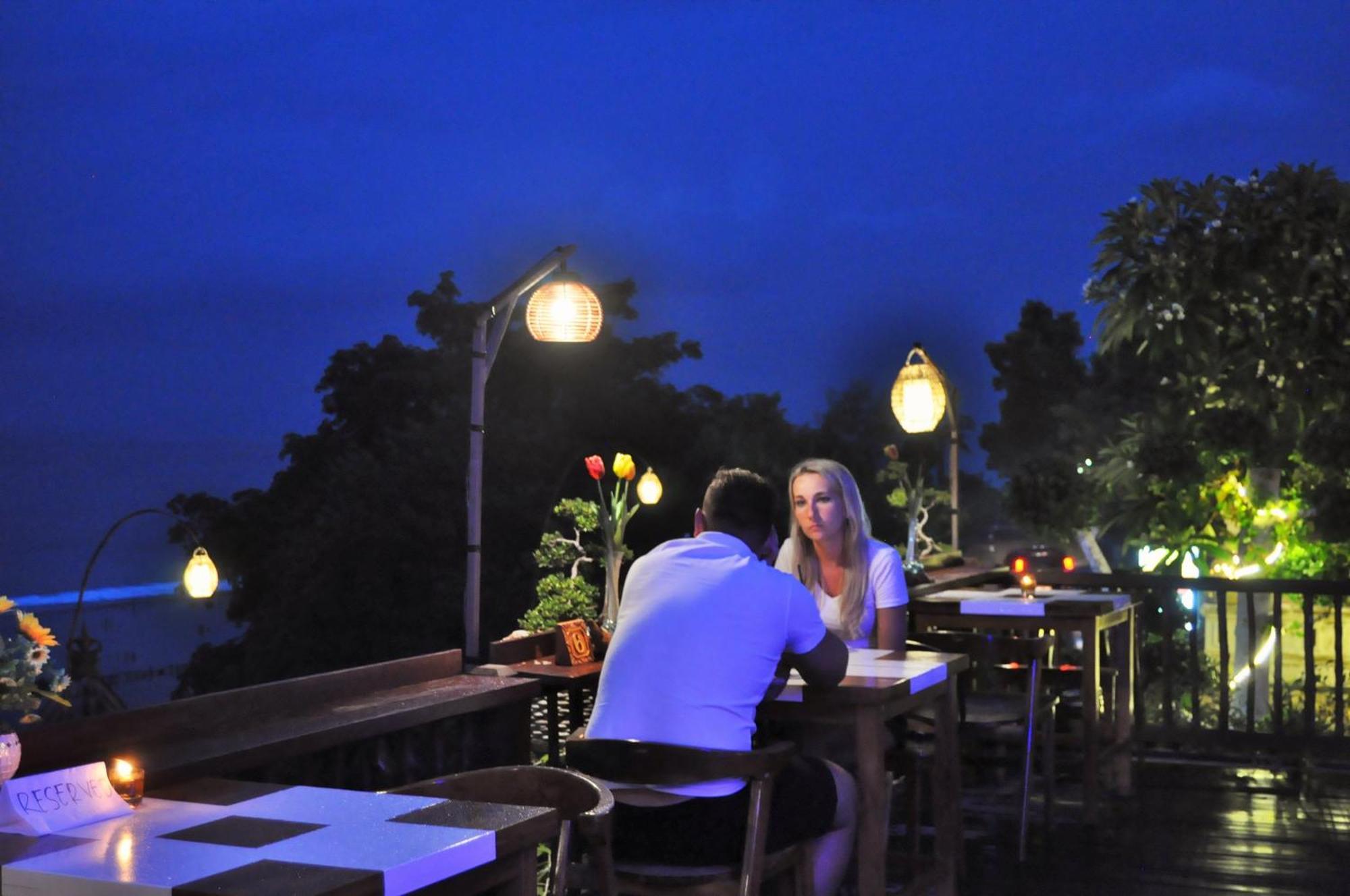 Ocean Terrace Suite And Spa Luxury Batununggul ภายนอก รูปภาพ
