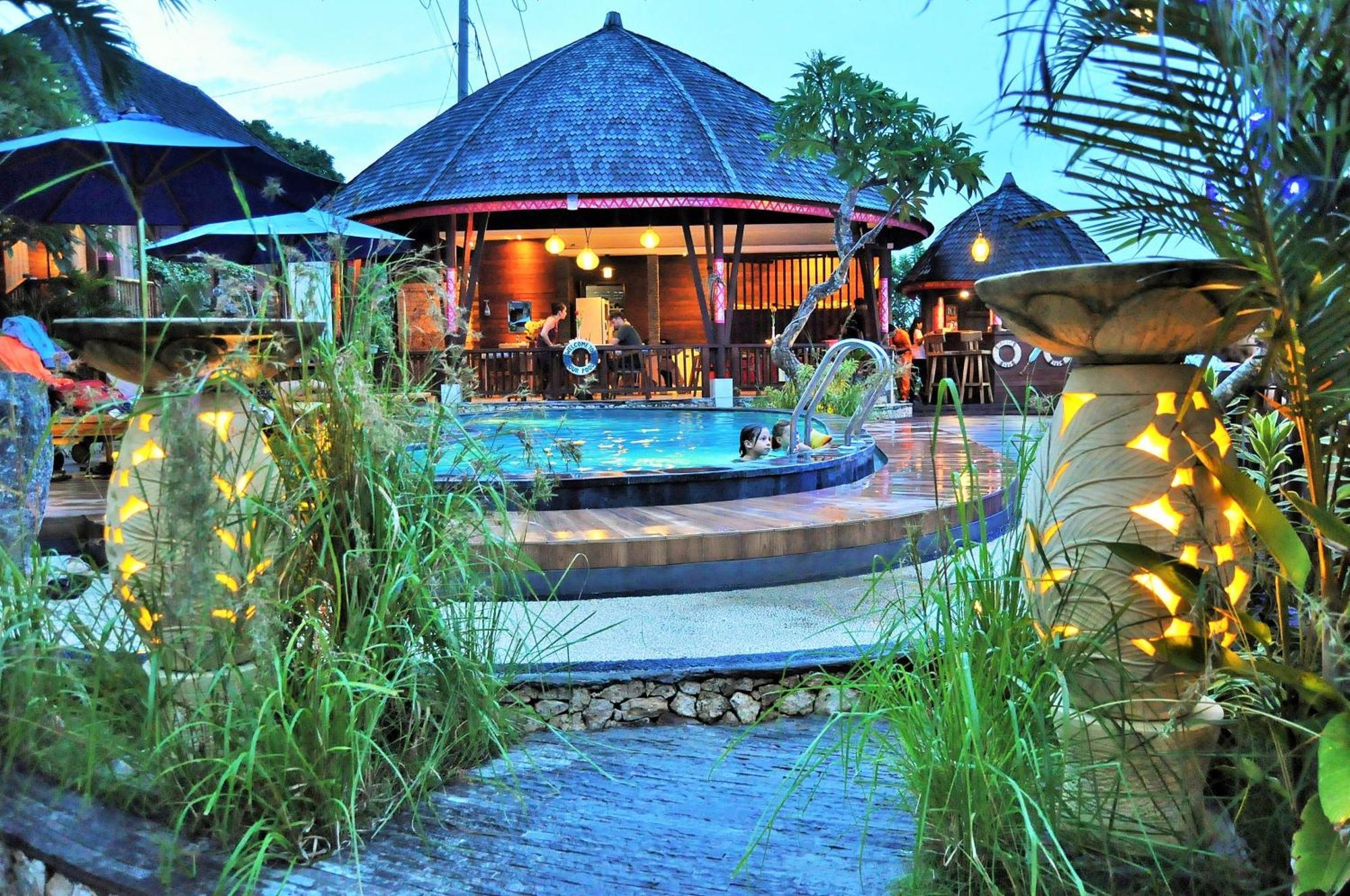 Ocean Terrace Suite And Spa Luxury Batununggul ภายนอก รูปภาพ